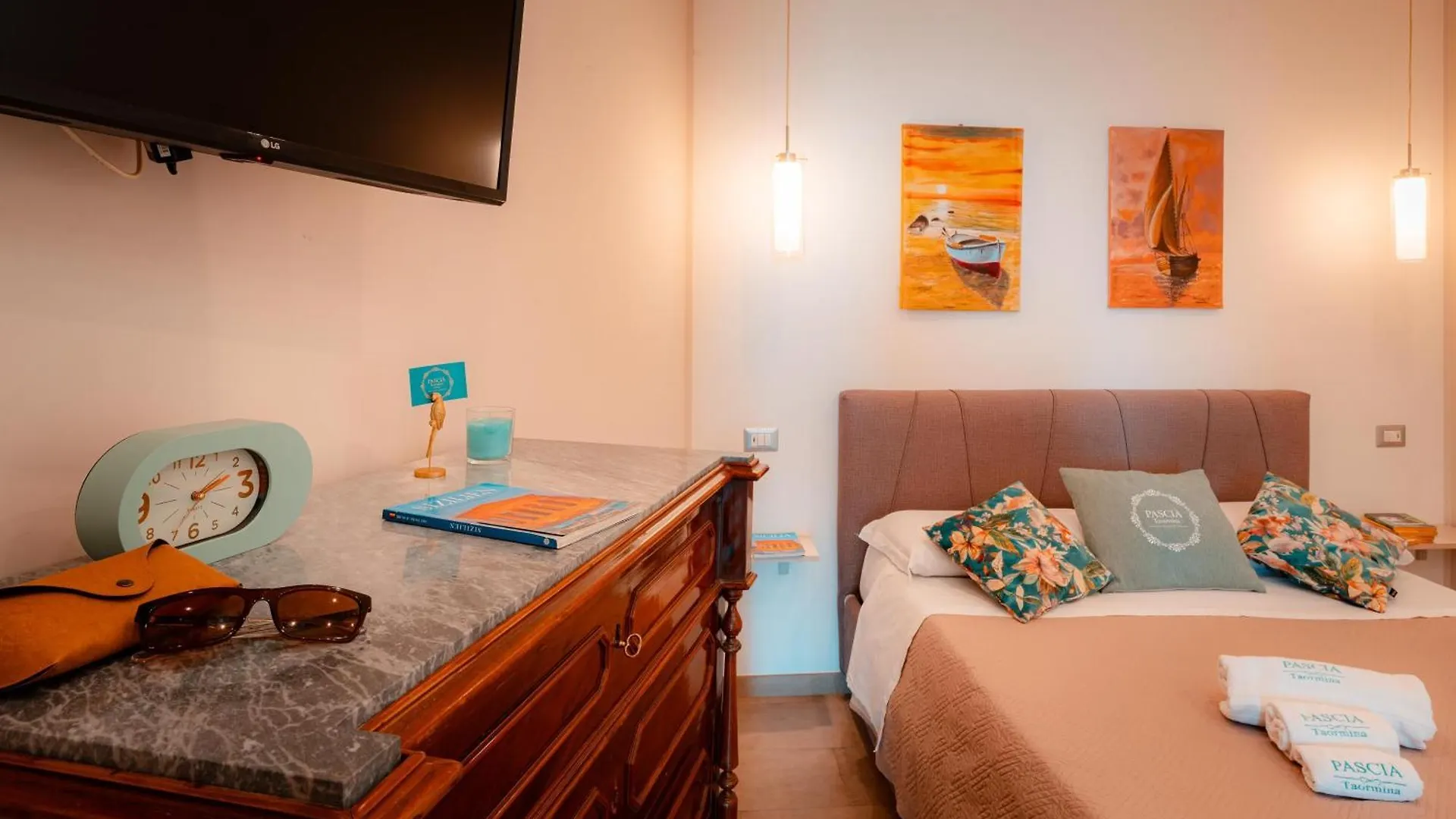 タオルミーナ Pascia Madonna Rocca Bed & Breakfast